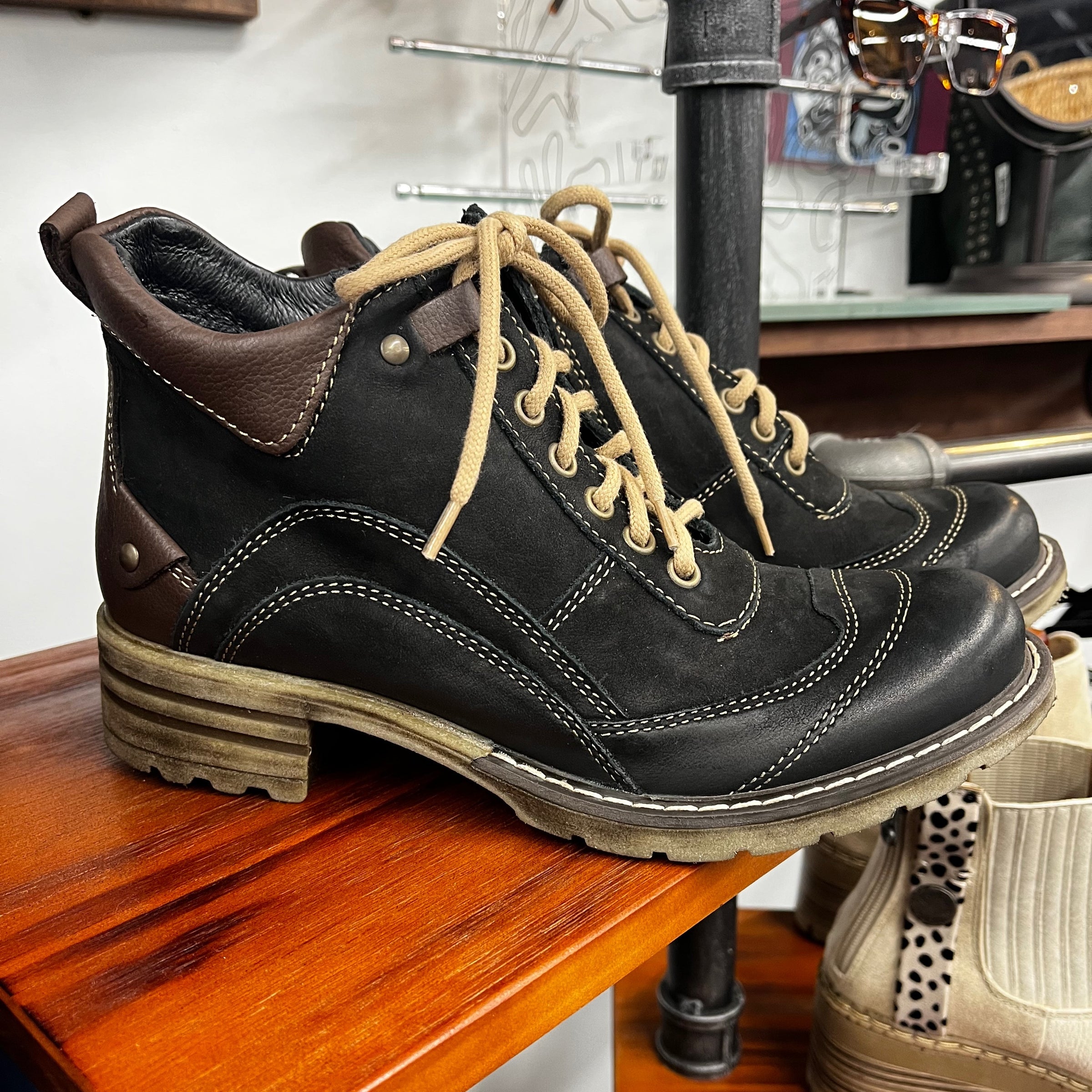 DEPECHE Leather Bumbag 13396-BLACK – O'Flynns Footwear Shop Shoes Online